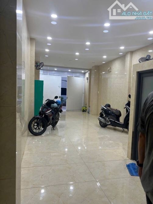 Quận Bình Thạnh-Nhà đẹp-Hẻm ô tô 6M-Giáp Q1-Sát MT Chu Văn An-P26–81m2-4x20-3tầng-5PN,6WC - 3