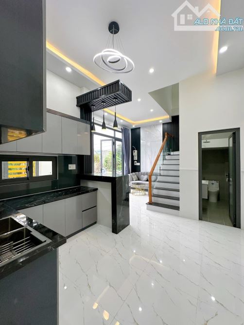 NHÀ TRỆT LẦU HIỆN ĐẠI NHÁNH Đ.NGUYỄN VĂN LINH GẦN CÂY XĂNG SỐ 9, CHỢ BÀ BỘ, LONG TUYỀN, CT - 3