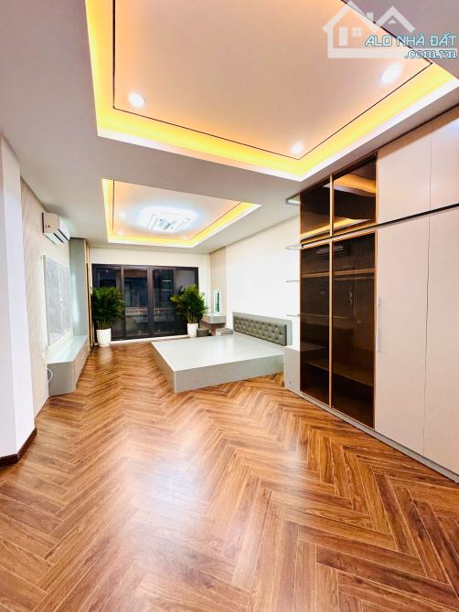 Bán nhà 60m2 x 7 tầng Phố Trạm, Long Biên, ngõ ô tô kinh doanh tốt - 3
