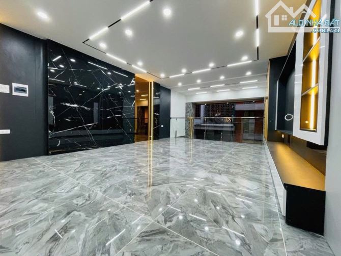 BÁN NHÀ LĨNH NAM – 55m², GIÁ 23.4TỶ – PHÂN LÔ VỈA HÈ – Ô TÔ TRÁNH – THANG MÁY - 3
