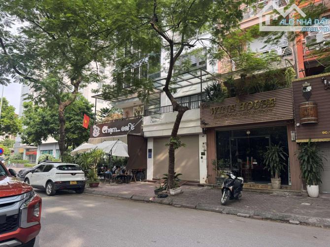 Bán tòa VP -apartment -hiện đại - gần MP Lạc Long Quân, 138m2 x 9 tầng, 51 tỷ - hầm- ô tô - 3