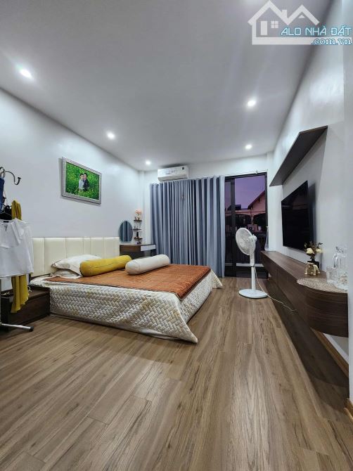 Bán nhà Phân Lô Nguyễn Chí Thanh 60m2, 6 tầng, thang máy , giá 2x tỷ - 3