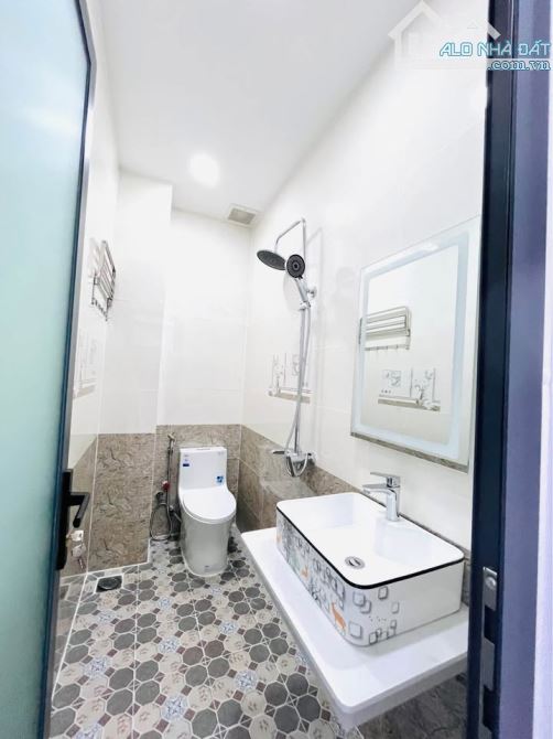 Bán gấp căn nhà 5 tầng có 4 phòng ngủ, mới ở ngay, Hồ Thị Kỷ, Quận 10, Giá chỉ 7.8 tỷ - 3