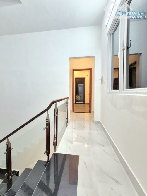 Nhà mới 3 tầng xe hơi ngủ trong nhà (4x15) nở hậu nhỉnh 7 tỷ Q7 - 3