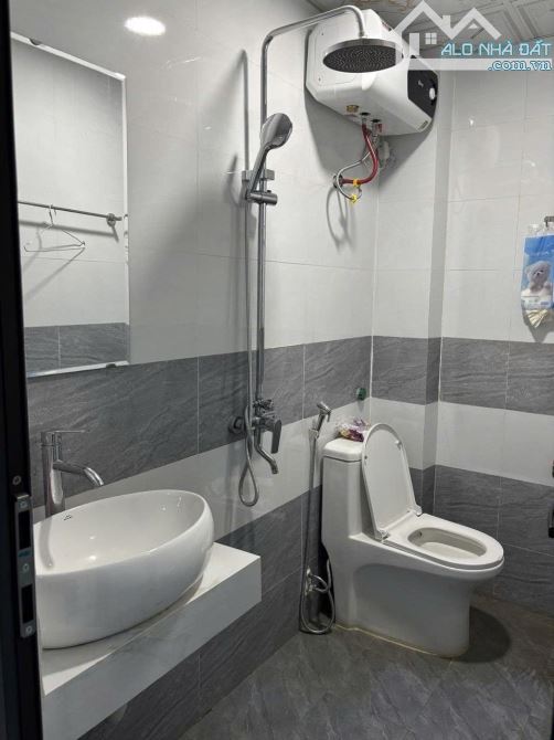 BÁN NHÀ XÃ HỮU HÒA THANH TRÌ 37M 4 TÀNG MT3,62M 3PN GẦN TRƯỜNG CHỢ SỔ ĐỎ RIÊNG CHỈ 4.5 TỶ - 3