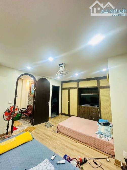 Bán nhà Hồ Tùng Mậu, Bắc Từ Liêm. Gần GOLDMARK CITY. ĐH Thương Mại. 9,5 Tỷ - 4