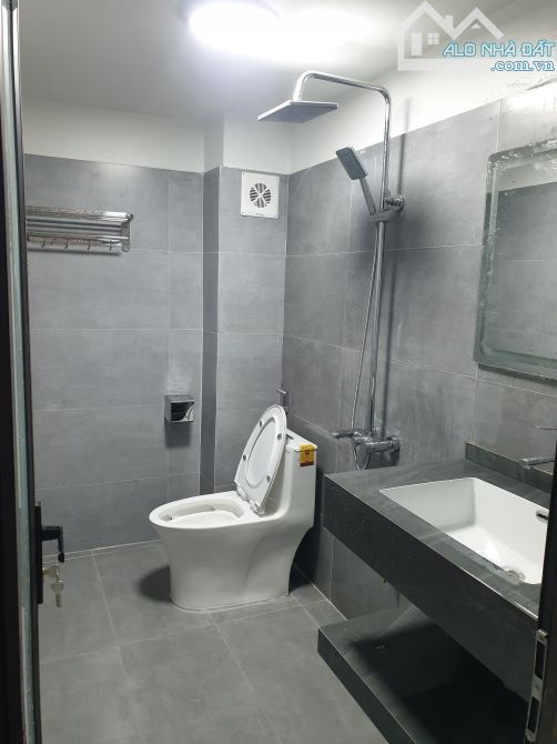 BÁN NHÀ 3.35 TỶ 3 TẦNG 84M2 CÓ SÂN ĐỂ Ô TÔ NGÕ KHU ĐÔ THỊ MỸ TRUNG - 4