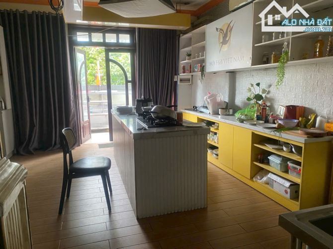BÁN Nhà MT Nguyễn Thái Học, Q1 - Ngang 7m Cực Hiếm - DT: 7m x 20m - Giá: 85 Tỷ - 4