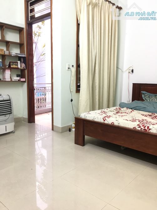 Bán nhà 2 tầng đường Trường Chinh dt: 198m2, giá chỉ 6,3 tỷ, - 4