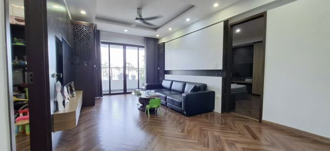 Tôi cần cho thuê căn 2 ngủ 87m2 Taseco: 2PN, 2VS, full đầy đủ nội thất, view hồ. Giá 17 tr - 4