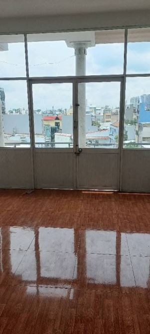 LÊ ĐÌNH CẨN BÌNH TÂN 4 TẦNG .NGANG LỚN 5 X13 SỔ NỞ HẬU TÀI LỘC CÓ 6 PHÒNG NGỦ HẺM XE TẢI 6 - 4