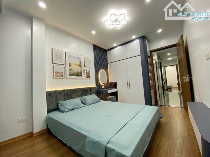 Nhà siêu đẹp phố Vip Thanh Xuân, thang máy,sat oto, bãi đỗ xe, full nội thất, 42m2x5t, 11t - 4