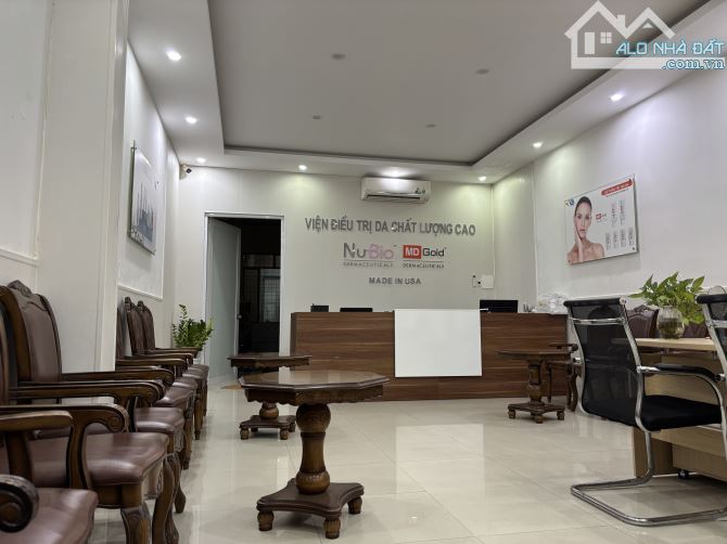 CHO THUÊ NHÀ 3 TẦNG MTKD PASTEUR - DT ĐẤT 200 M2 - VỊ TRÍ SẦM UẤT - GIÁ THỎA THUẬN - 4