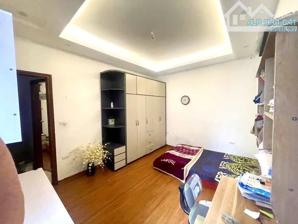 BÁN NHÀ TRUNG TÂM CẦU GIẤY 43M 15M RA Ô TÔ TRÁNH 11 TỶ - 4