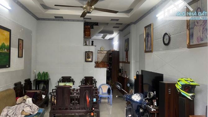 NHÀ 2 MT 1 ĐỜI CHỦ - HẺM XE HƠI - 56M2 - 4x14 - NGAY EMART PHAN HUY ÍCH - NHỈNH 3 TỶ - 4