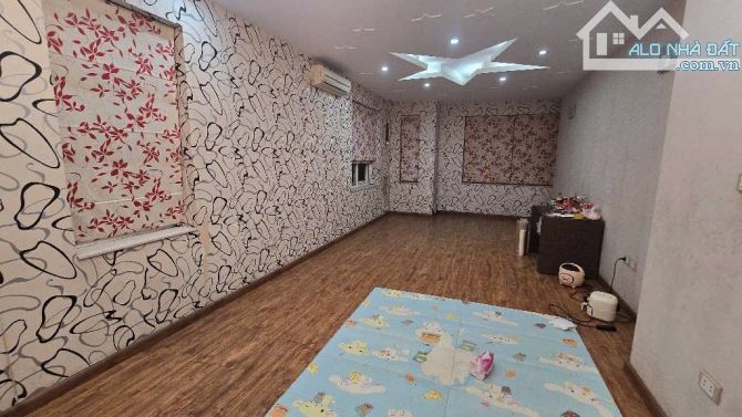 LIỀN KỀ VĂN KHÊ - DT 136M2 - VỊ TRÍ NGÃ TƯ ĐẸP - KINH DOANH ĐỈNH - Ô TÔ DỪNG ĐỖ - 4