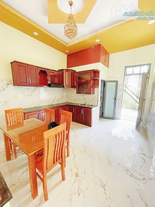 BÁN NHÀ - NGAY TRƯỜNG HỌC KIM ĐỒNG HẺM Ô TÔ - THÔNG - GẦN MẶT TIỀN ĐƯỜNG  - 4X14M - CHỈ HƠ - 4