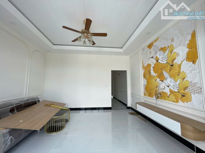 BÁN NHÀ MỚI KHU PHỐ MỸ LƯƠNG - MỸ PHONG - GIÁ 1 TỶ 530 / HOÀN CÔNG - SỔ HỒNG RIÊNG - 4