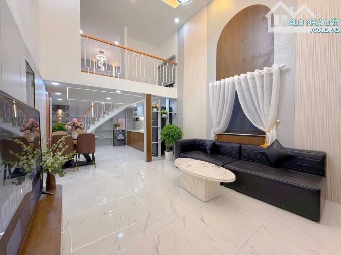 🏡 BÁN NHÀ KIỆT 2 TẦNG NGUYỄN CHÍ THANH – NGANG 6.3M – RỘNG RÃI THOÁNG MÁT - 4