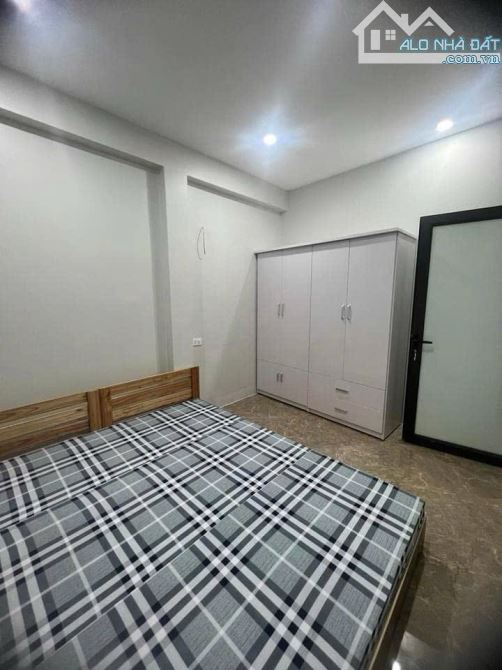 BÁN NHÀ MINH KHAI, 1 NHÀ RA Ô TÔ, 20M RA Ô TÔ TRÁNH, DT 45M2, GIÁ 11.8 TỶ - 4