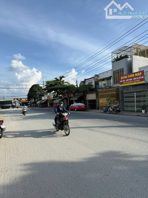 Bán dãy trọ 150m2 - Thu nhập cao - Kinh Doanh TỐT - TMT đ. Kính Nổi Dĩ An 👇. - 4
