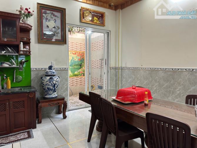 Nhà BTCT 4 tầng  5,6x20M đường nhựa khu vip Tân Xuân, Hóc Môn. - 4