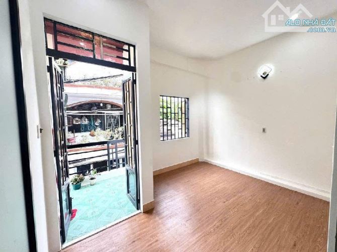 🏠 NHÀ 3 TẦNG MỚI TINH - SHR-HẺM XE HƠI SÁT MẶT TIỀN - FULL NỘI THẤT💰GIÁ 4.5 TỶ(TL)💥 - 4