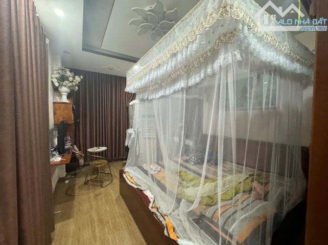 Hot ! Ngô Xuân Quảng/ Nhà đẹp 5 Tầng 50m x 4m tiền x 8.4 tỷ / Ô tô vào, Ngõ thông, Ở Sướng - 4
