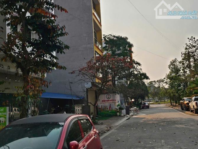 🏡 CHÍNH CHỦ BÁN ĐẤT CÓ 2 KHE THOÁNG – VỊ TRÍ ĐẸP, GIÁ TỐT! 📍 Địa chỉ: lãm làng vân dương - 4