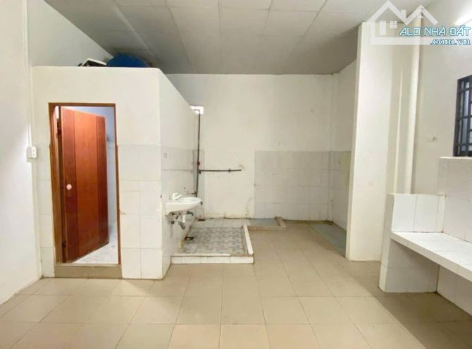 Kẹt Tiền Cần tiền bán nhanh Căn nhà cấp 4 kèm dãy trọ 178m2 Sổ Hồng Riêng 720triệu Bao Phí - 4