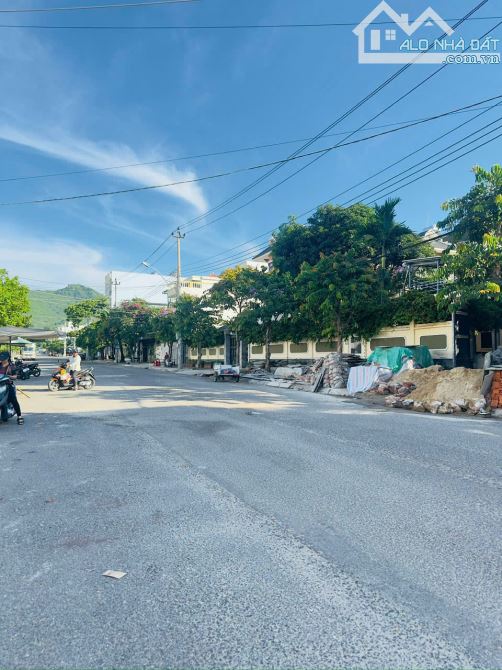 CẦN BÁN LÔ ĐẤT MẶT TIỀN ĐƯỜNG TRẦN KHÁT CHÂN, TP NHA TRANG GIÁ 10,5 TỶ - 4