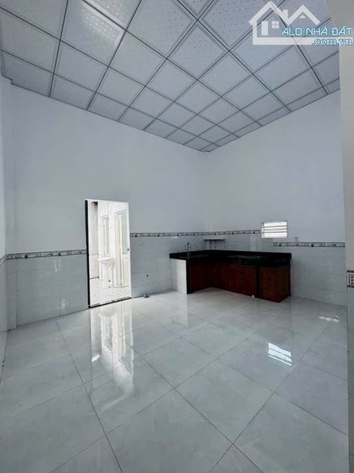 Ngộp ! Cần bán căn nhà cấp 4 mới toanh ở gần bệnh viện đa khoa Xuyên Á 120m2 SHR giá 760tr - 4