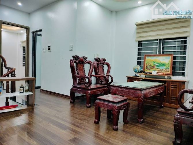 Bán nhà gần ga nhổn 45m2 lô góc ngõ thông nở hậu 4 tầng nội thất đẹp ô tô đỗ cổng 6 tỷ 3 - 4