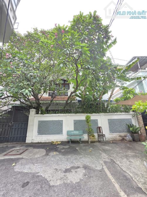 Căn Biệt Thự Với Không Gian Sống Đẳng Cấp - Mức Giá Bình Dân Trong Lòng Thành Phố - 4
