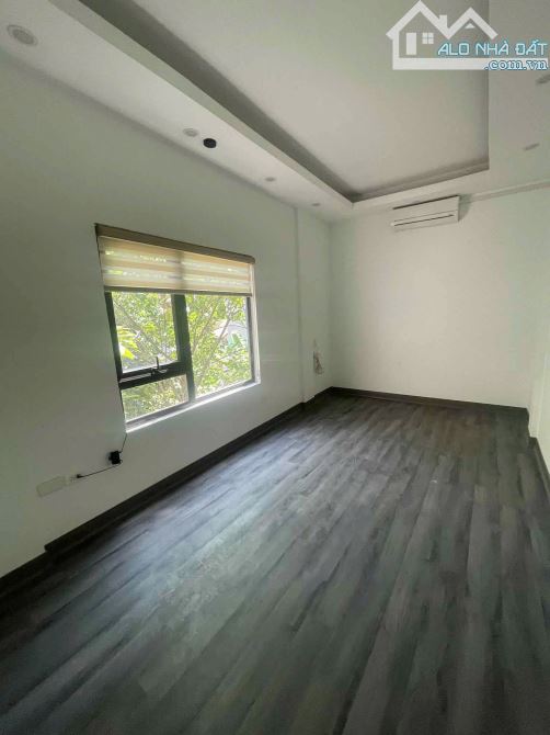 ĐỊNH CÔNG THƯỢNG - 30M Ô TÔ - 50M MẶT PHỐ DT30M x 4 tầng x MT3m GIÁ 4.75 Tỷ - 4