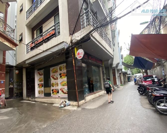Bán gấp siêu phẩm nhà đẹp Cầu Giấy, ngõ nông gần ô tô, giá nhỉnh 7 tỷ, ba gác tránh - 4