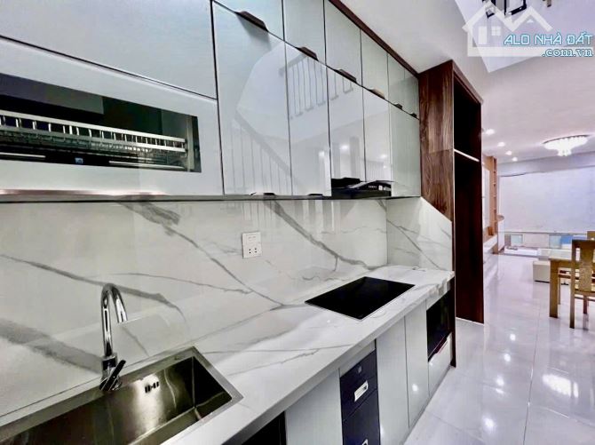 Bán nhà NGUYỄN SƠN, LONG BIÊN - 41m2 x 4 Tầng - 8.85 Tỷ (TL) - 4