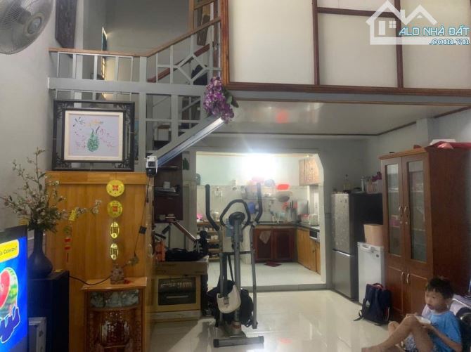 🏠 Nhà 1sẹc30m ra đường Trương Thị Hoa, ra cầu vượt tân thới hiệp vài trăm mét,nhỉnh 4tỷ - 4