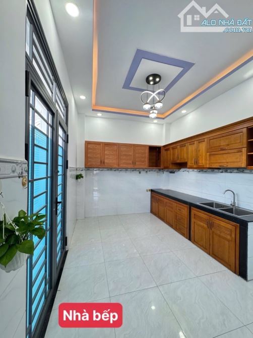 LÔ GÓC 2 MẶT HẺM – XE CONTAINER TỚI CỬA – NHÀ 3 TẦNG MỚI – 81M² – CHỈ CÁCH MẶT TIỀN 40M - 4