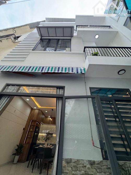 NHÀ ĐẸP 3 TẦNG 3 MÊ KIỆT HUỲNH NGỌC HUỆ SAT ĐƯỜNG FULNT - 4