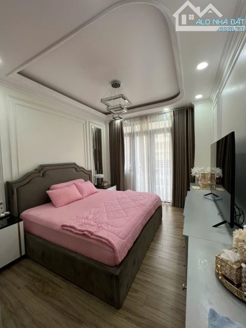 Bán Nhà Có Hầm Xe Hơi - Trung Tâm Quận 5 -- 60m²(3,8 x 16 Nở Hậu ) 7 Tầng - 17 Tỷ TL 💦 - 4