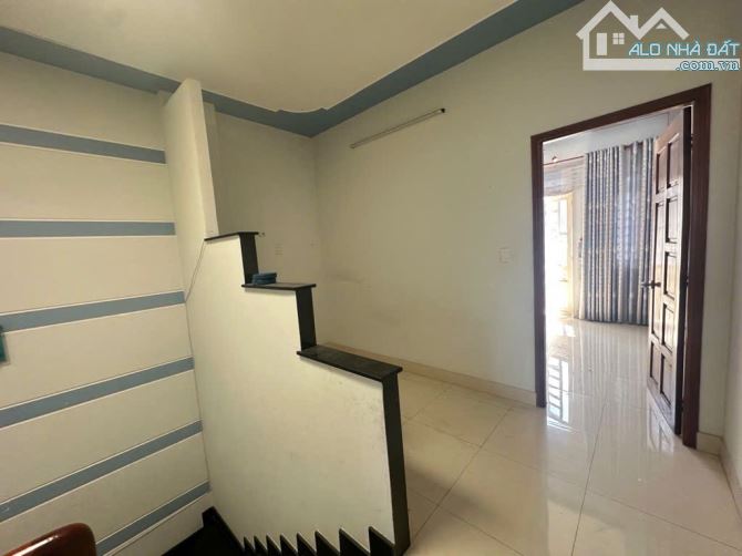 NHÀ 3 tầng đường NGUYỄN ẢNH THỦ , phường HIỆP THÀNH, Q12, dt 66m2 (4mx16m), Hẻm 5m💵 5,7 T - 4