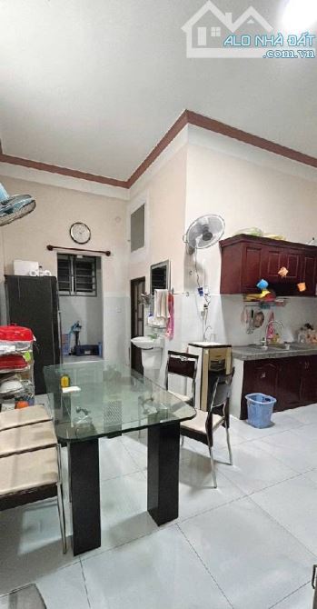 Bán Nhà Quận 7_Xe Hơi Quay Đầu_82M2+3 Tầng BTCT_Ngang 5M;SHR;Ko QH;Khu An Ninh;Chỉ 9.X Tỷ - 4