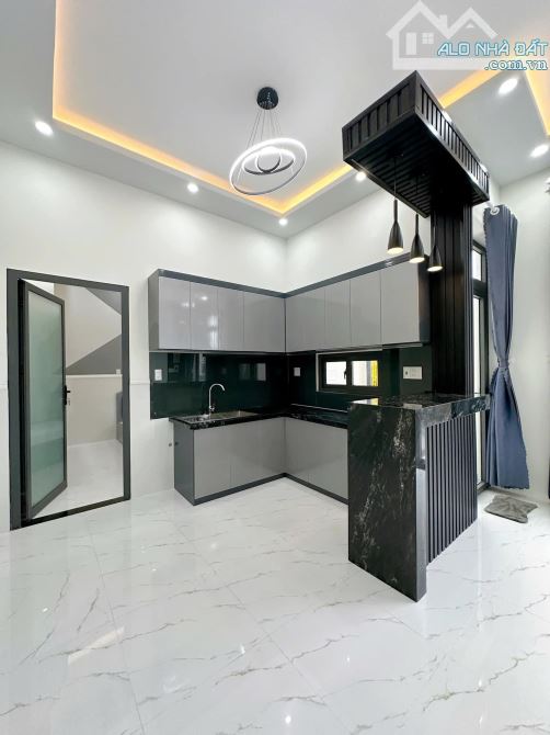 NHÀ TRỆT LẦU HIỆN ĐẠI NHÁNH Đ.NGUYỄN VĂN LINH GẦN CÂY XĂNG SỐ 9, CHỢ BÀ BỘ, LONG TUYỀN, CT - 4
