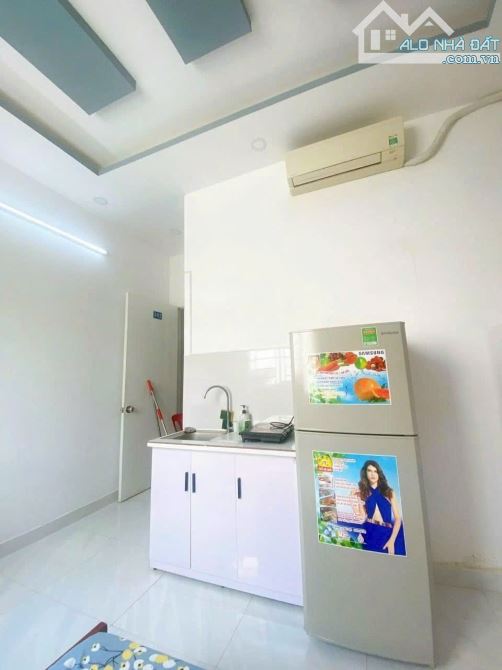 cho thuê phòng âu dương lân q8 có bancol lớn gần cầu chữ y gần đh công nghệ sài gòn gần q1 - 4