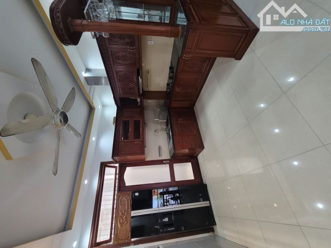 Nhà 5 tầng dtsd 220m2 nhà full gỗ gõ đỏ full NT nhà có học thang máy chỉ 12.9 tỷ - 4