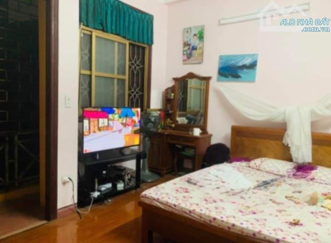 Bán nhà  Ngô Gia Tự,Long Biên 3 tầng,50m2 ,Mt6.6m gần phố nhỉnh 7 tỷ - 4