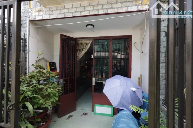 B.ÁN NH.À  SÁT HẺM OTO - 47M2 -GẦN NGÃ 4 BẢY HIÊN - KHU VỰC AN NINH  Cách Mạng Tháng 8 giá - 4