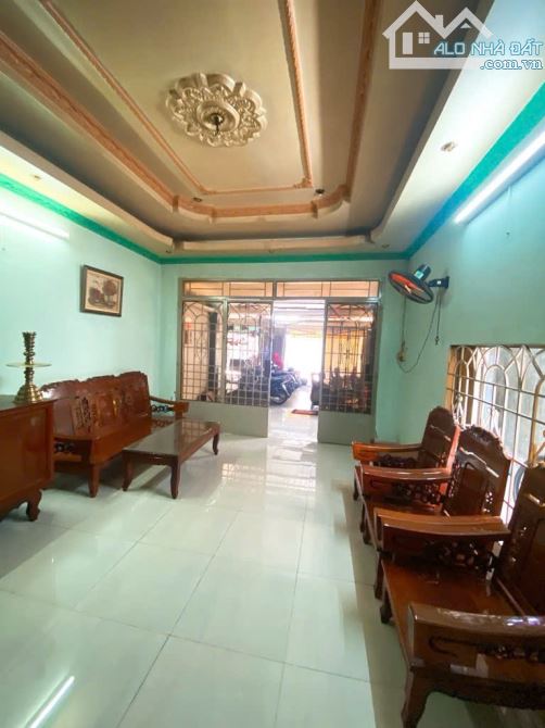 🏠 GẤP BÁN GẤP BÁN ‼️ 🌇 NGANG 7M - LÔ NHÌ HUỲNH TẤN PHÁT - NHÀ CŨ BÁN ĐẤT - CHỈ 50tr/m2 - 4