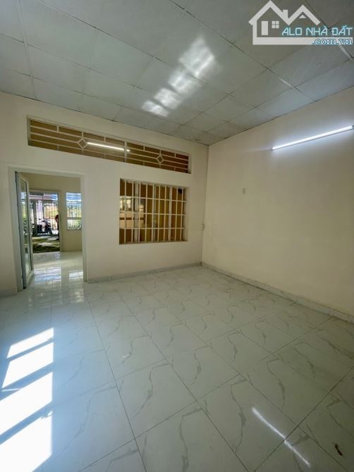 MUA ĐẤT TẶNG NHÀ - 136M2 NGANG 6,5M - XE TẢI NGỦ TRONG NHÀ - HUỲNH TẤN PHÁT - HƠN 7T.Ỷ - 4